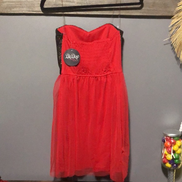NWT 💌red 💌Holiday Valentines 💌 dress size pre teen small - Picture 4 of 11